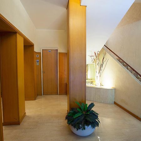 Elements Guest House โรม ภายนอก รูปภาพ